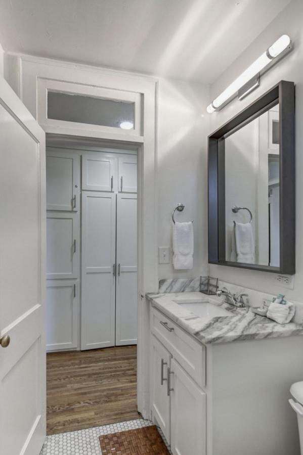 Modern Gem In Columbia Villa Екстериор снимка